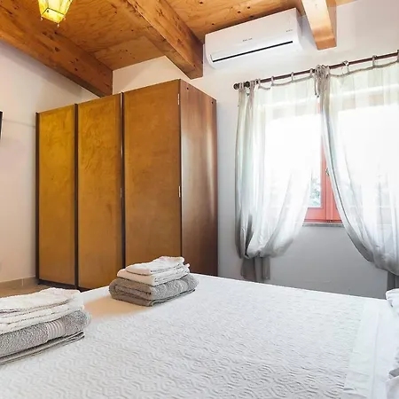 La Cesa House *