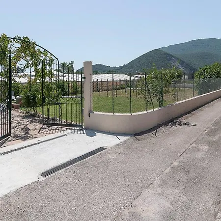 La Cesa House *