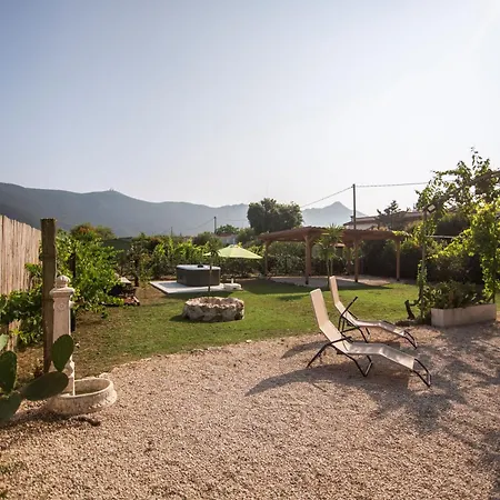 La Cesa House *